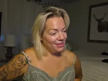 Chaturbate Best live sex cam show of yogimilflover