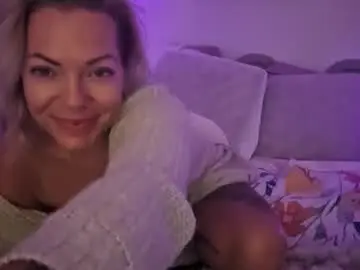 Chaturbate Watch Live Sex Cams of yogimilflover