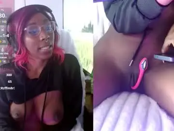 Chaturbate Sex Cam of alys_at_college