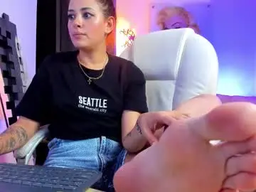 Chaturbate Live Sex Cam of kimmberly_saenz_