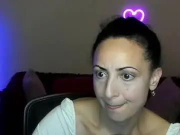Chaturbate Live Sex Cam of arianna_tifany