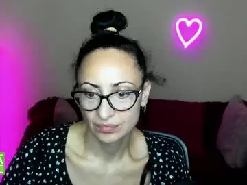 Chaturbate Live Sex Cam of arianna_tifany
