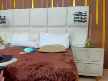 Chaturbate Free Porn Cam of miacours