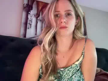 Chaturbate Adult Webcams of luxlovely111