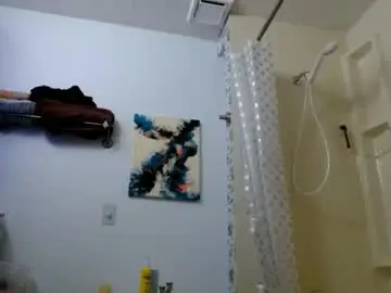 Chaturbate Free Porn Cam of bombshellbaeby