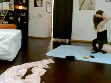 Chaturbate Free Porn Cam of bombshellbaeby