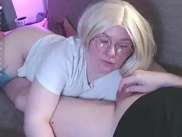 Chaturbate Live Sex Cam of effy_pamela
