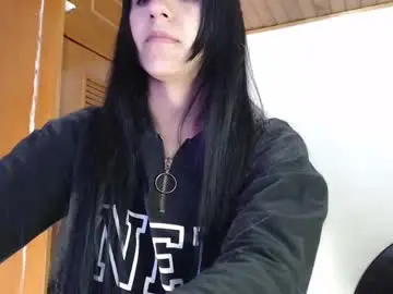 Chaturbate Watch Live Sex Cams of hilari18