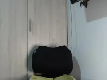 Chaturbate Live Sex Cam of kawit1