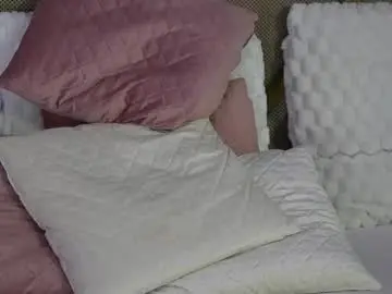 Chaturbate Live Sex Cam of mishabrizo