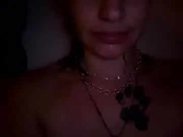 Chaturbate Live Sex Cam of arielwyld