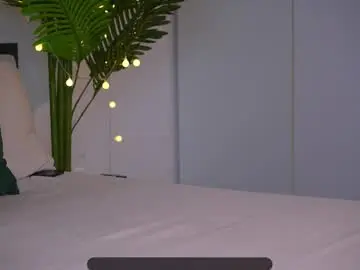 Chaturbate Watch Live Sex Cams of lorettelorenaa