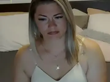 Chaturbate Live Porn of adelledeep1
