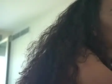 Chaturbate Best live sex cam show of mercedesss_8