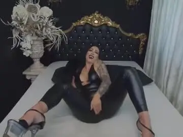 Chaturbate Watch Live Sex Cams of mikaelajensen