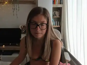 Chaturbate Nude Webcam of bestgirl_ofthe_neighborhood