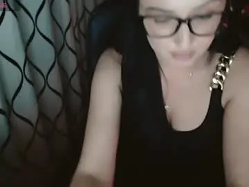 Chaturbate Live Sex Cam of evadream1