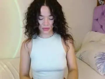 Chaturbate Free Porn Cam of kiararose19