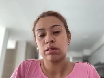 Chaturbate Live Sex Cam of dakota_fenty
