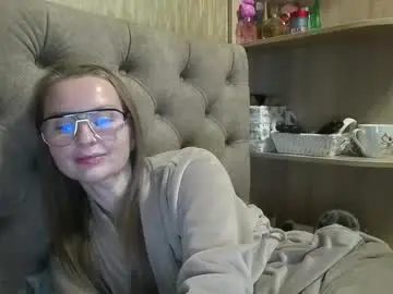 Chaturbate Live Sex Cam of belleamiee
