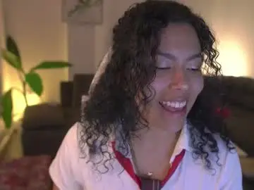 Chaturbate Live Sex Cam of kyria__1