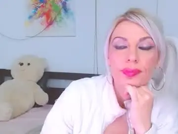 Chaturbate Live Sex Cam of lillianasara