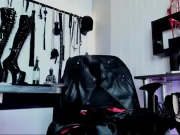 Chaturbate Live Sex Cam of missdarklady