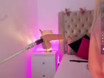 Chaturbate Sex Chat of candiegilson__