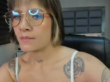 Chaturbate Live Porn of mrs_regina_clk