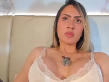 Chaturbate Live Sex Cam of sienna_belluccii