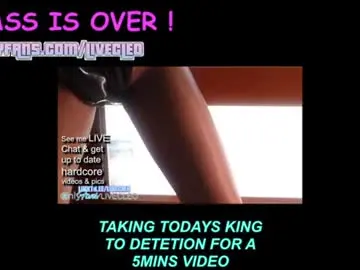Chaturbate Live Sex Cam of livecleo