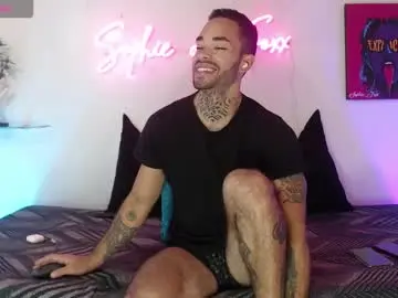 Chaturbate Live Sex Cam of sophie_foxx