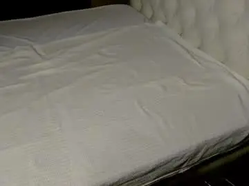 Chaturbate Live Sex Cam of ivy__ross