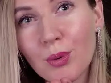 Chaturbate Nude Webcam of hello_lisha