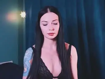 Chaturbate Live Sex Cam of evelingoddess