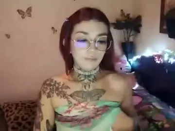 Chaturbate Free Live Porn of emilywhitee_