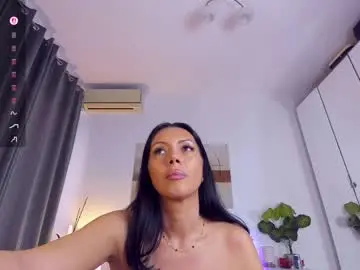 Chaturbate Sex Chat of nadeen_