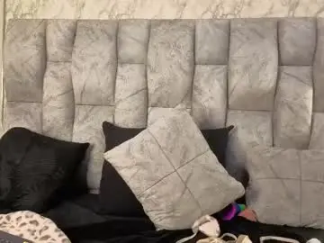 Chaturbate Live Sex of angel__red_