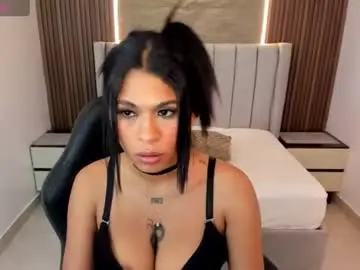 Chaturbate Live Porn of yara_shine1