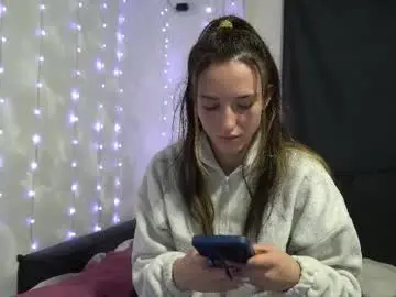 Chaturbate Free Live Porn of your_little_flexible_girl