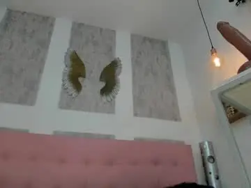 Chaturbate Nude Webcam of zhamira_21