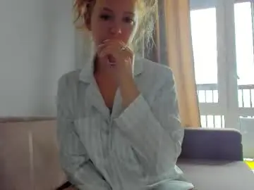 Chaturbate Free Porn Cam of foxy_blond
