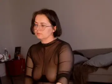 Chaturbate Live Sex Cam of miradiaz