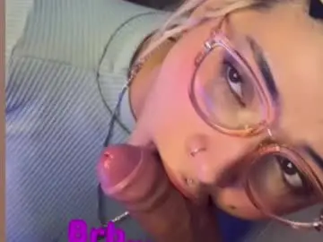 Chaturbate Sex Cam of doll_and_sex