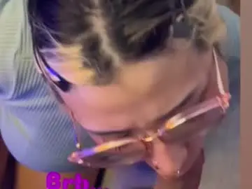 Chaturbate Live Porn of doll_and_sex