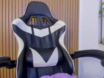 Chaturbate Nude Webcam of hall_anahiis