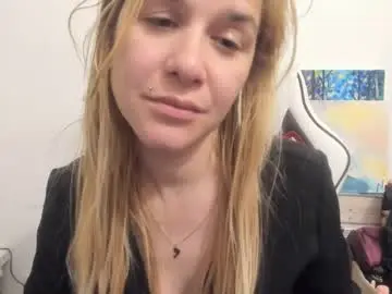 Chaturbate Nude Webcam of artsyandcraftsy_