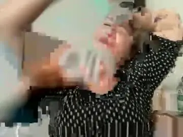 Chaturbate Live Sex of artsyandcraftsy_