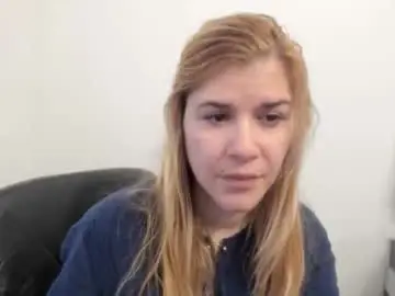 Chaturbate Free Porn Cam of artsyandcraftsy_