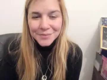 Chaturbate Nude Webcam of artsyandcraftsy_